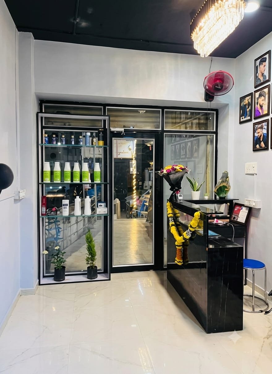 Moon King Salon Ambience